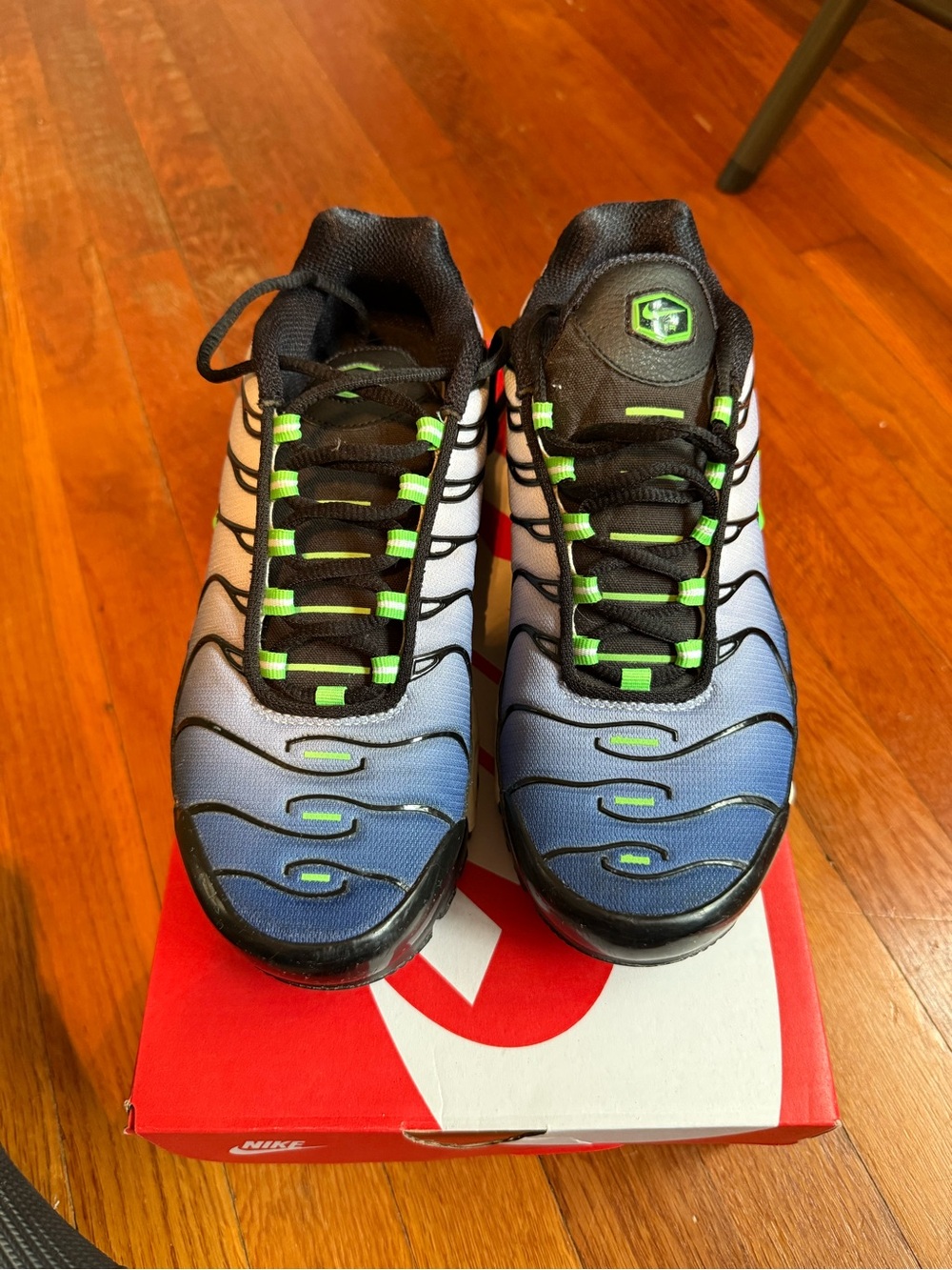 Nike Air Max Plus Icon Sneaker in Black, Scream Green and Hyper Blue